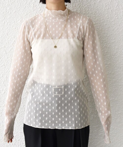 手洗い可能〉フラワー チュール ハイネック プルオーバー（Tシャツ