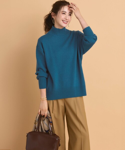 23区 L(ニジュウサンクオオキイサイズ)の「カシミヤブレンド ハイネック ニット(ニット/セーター・レディース・ホワイト系/オールドローズ系/ライトグレー系/ベージュ系/グレー系/ピーコックグリーン系/ライトグリーン系/ダルブルー系/パープル系・46/44)」の18枚目の写真