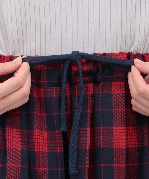 チチカカ（チチカカ）の「Orale! チェックプリーツロングスカート（スカート・レディース・ブラック/グリーン/レッド・FREE）」の13枚目の写真