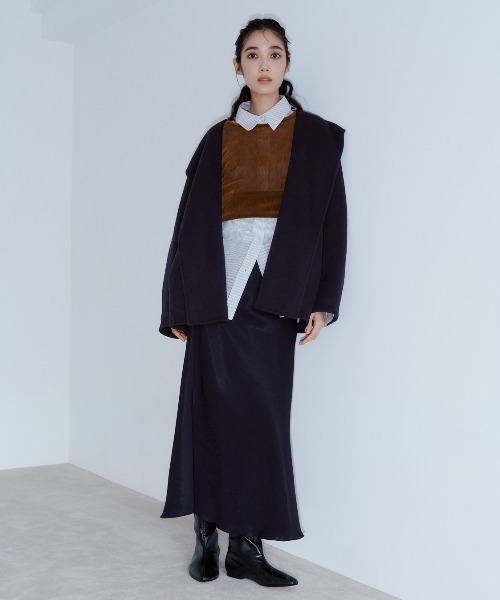 emmi（エミ）の「シャイニーサテンナロースカート（スカート・レディース・ネイビー/ピンク/アイボリー・0/1）」の3枚目の写真