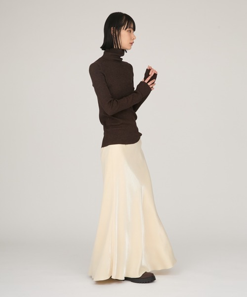 シャイニーサテンナロースカート（スカート）｜emmi（エミ）の