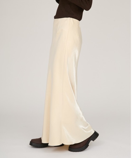 emmi（エミ）の「シャイニーサテンナロースカート（スカート・レディース・ネイビー/ピンク/アイボリー・0/1）」の8枚目の写真