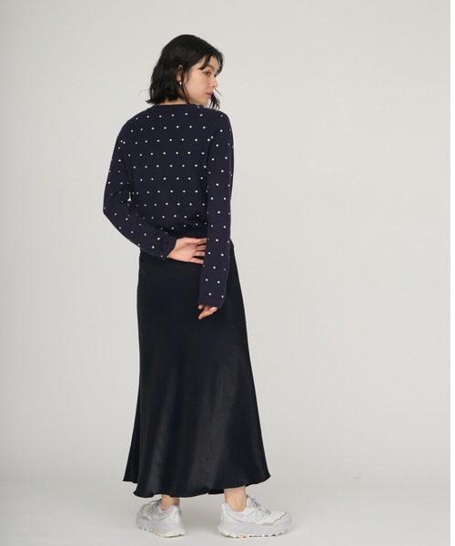 emmi（エミ）の「シャイニーサテンナロースカート（スカート・レディース・ネイビー/ピンク/アイボリー・0/1）」の18枚目の写真