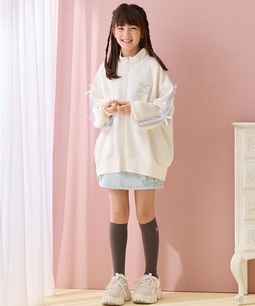 Amourire girl（アムリールガール）の「袖リボンライン ジップアップブルゾン/トラックジャケット（ジャージ・キッズ・ブラック/オフホワイト・140cm/160cm/150cm/130cm）」の14枚目の写真