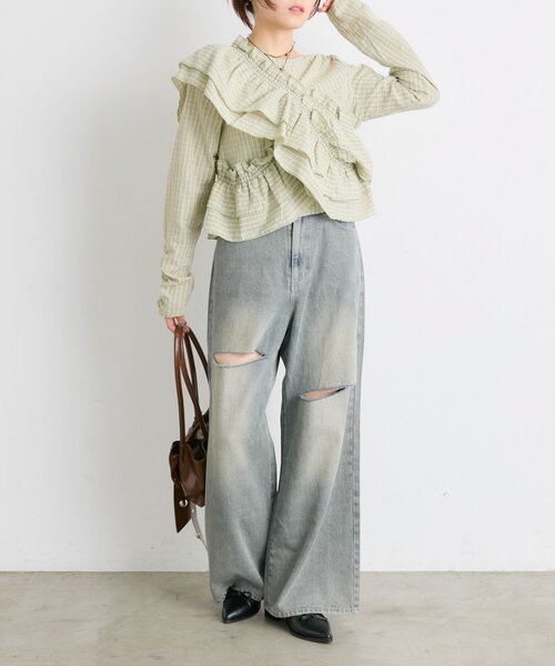 w closet（ダブルクローゼット）の「【25AW】ダメージデニムパンツ（デニムパンツ・レディース・ベージュ/ブルー・MEDIUM/SMALL/LARGE）」の2枚目の写真