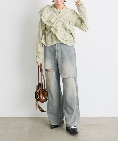 w closet（ダブルクローゼット）の「【25AW】ダメージデニムパンツ（デニムパンツ・レディース・ベージュ/ブルー・MEDIUM/SMALL/LARGE）」の8枚目の写真