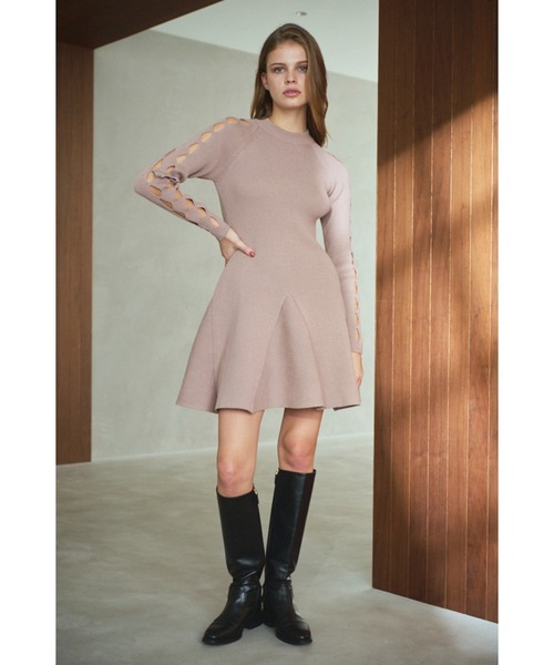 Estella.K(エステラケー)の「Audrina Knit Dress ミニフレアーリブニットドレス(ワンピース・レディース・モーブ系/ブラック・FREE)」の2枚目の写真