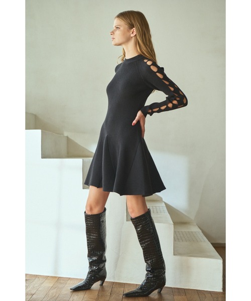 Estella.K(エステラケー)の「Audrina Knit Dress ミニフレアーリブニットドレス(ワンピース・レディース・モーブ系/ブラック・FREE)」の5枚目の写真