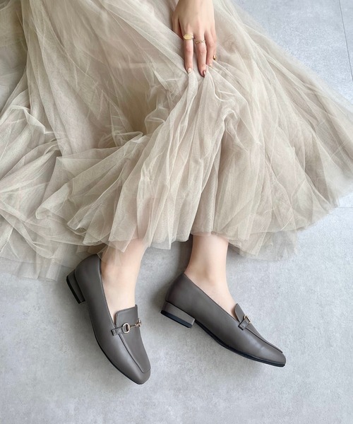 31 Sons de mode(トランテアン ソン ドゥ モード)の「跳べるパンプス スクエアトゥビットモチーフローファー/R-3210(ローファー・レディース・ブラック/グレー/ベージュ/ブラウン・33/34/35/36/37/38/39/40/41/42/43)」の2枚目の写真