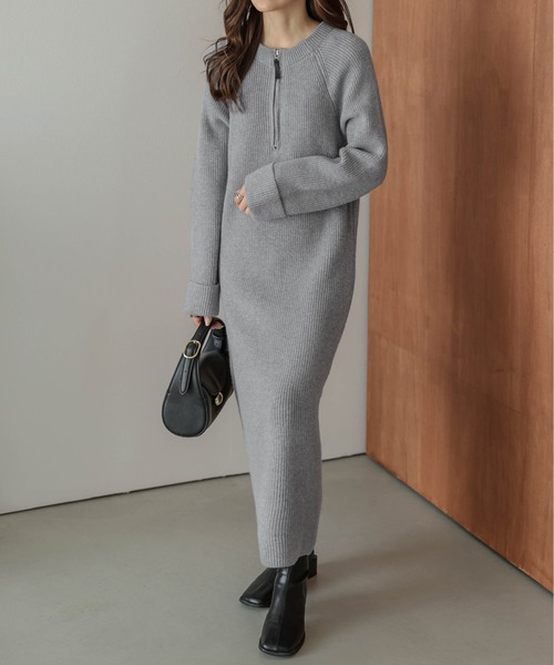 La-gemme（ラジェム）の「ハーフジップ リブニットワンピース（ワンピース・レディース・グレー/アイボリー/ベージュ/ブラック・フリー）」の3枚目の写真
