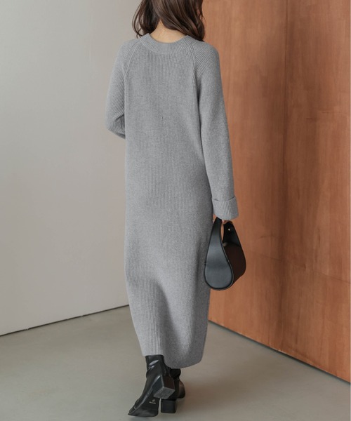 La-gemme（ラジェム）の「ハーフジップ リブニットワンピース（ワンピース・レディース・グレー/アイボリー/ベージュ/ブラック・フリー）」の16枚目の写真