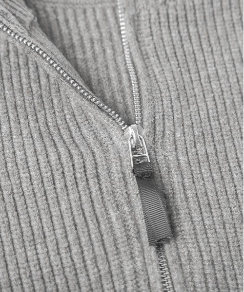 La-gemme（ラジェム）の「ハーフジップ リブニットワンピース（ワンピース・レディース・グレー/アイボリー/ベージュ/ブラック・フリー）」の21枚目の写真