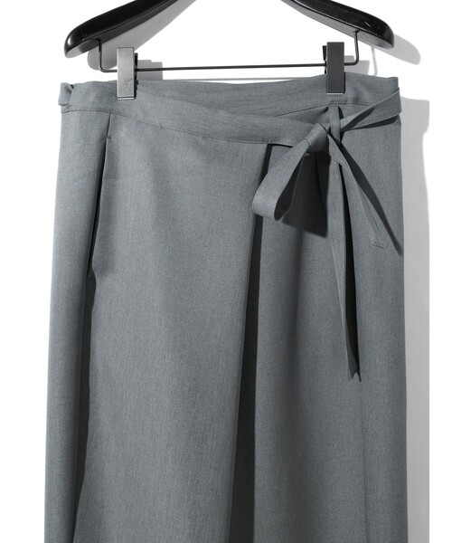 MIDIUMISOLID（ミディウミソリッド）の「MIDIUMISOLID ドレープラップパンツ（その他パンツ・レディース・ブラウン/ブラック/グレー・36）」の15枚目の写真
