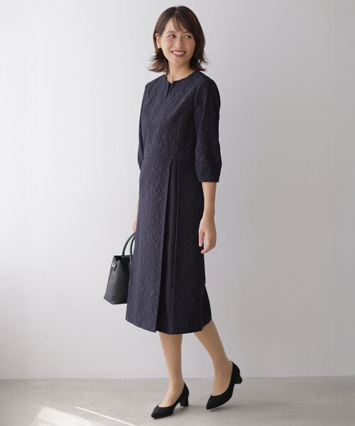 J.PRESS Ladies(J.プレス レディス)の「ボタニカルジャガード ワンピース(ワンピース・レディース・ネイビー系/ネイビー系5・XS/S)」の18枚目の写真
