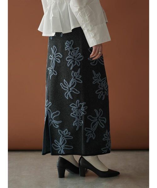 :ETHROF(イーサオブ)の「FLOWER JACQUARD BICOLOR KNIT SKIRT(スカート・レディース・ブラック/グレー/ブルー・MEDIUM)」の8枚目の写真