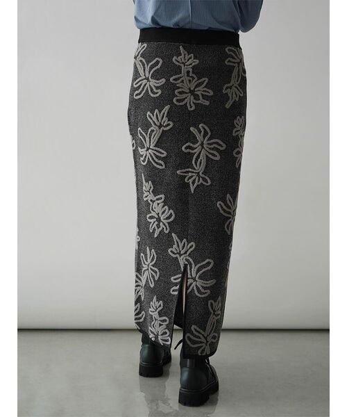 :ETHROF(イーサオブ)の「FLOWER JACQUARD BICOLOR KNIT SKIRT(スカート・レディース・ブラック/グレー/ブルー・MEDIUM)」の16枚目の写真