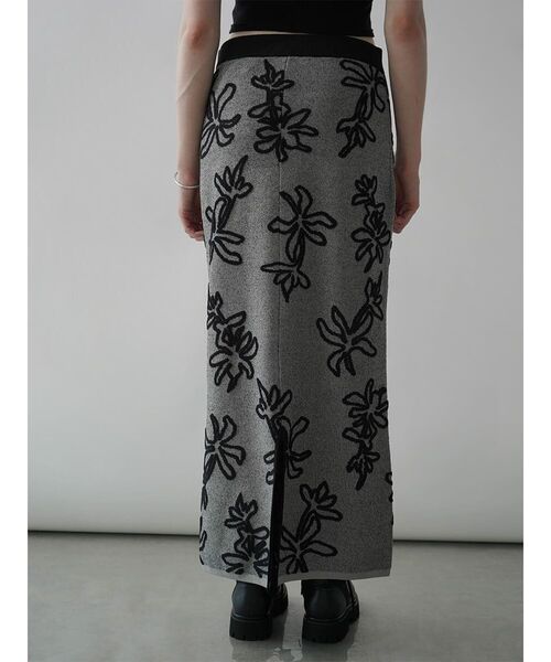 :ETHROF(イーサオブ)の「FLOWER JACQUARD BICOLOR KNIT SKIRT(スカート・レディース・ブラック/グレー/ブルー・MEDIUM)」の21枚目の写真