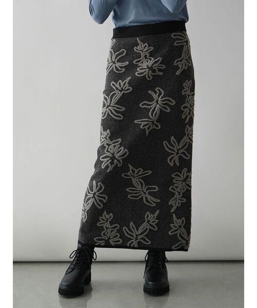 :ETHROF(イーサオブ)の「FLOWER JACQUARD BICOLOR KNIT SKIRT(スカート・レディース・ブラック/グレー/ブルー・MEDIUM)」の1枚目の写真