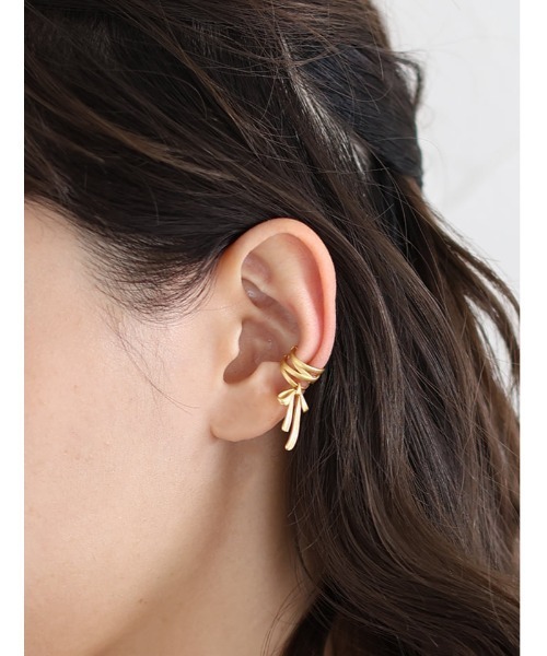 Edit Sheen（エディットシーン）の「リボンポイントイヤーカフ（ペア）（イヤーカフ・レディース・ゴールド/シルバー・FREE）」の2枚目の写真