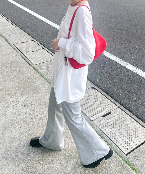 ISOOK（アイスー）の「スウェットフレアパンツ(kiharu select) / スウェットパンツ ハイウエスト ハイライズ ウエストゴム グレー ブラック 春服（スウェットパンツ・レディース・ブラック/グレー・FREE）」の5枚目の写真