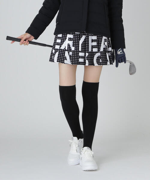 PEARLY GATES（パーリーゲイツ）の「【PEARLY GATES】ドットBIGロゴプリント Peストレッチダブルフェイススカート（スカート・レディース・ダークインディゴブルー・MEDIUM）」の2枚目の写真