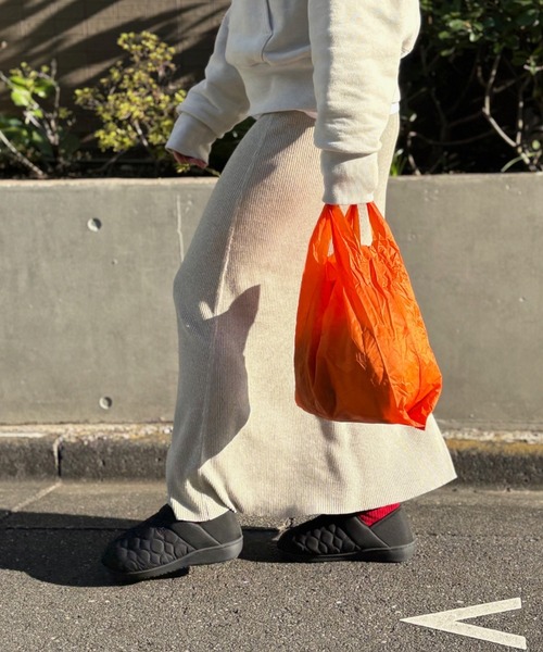 MEI（メイ）の「【 MEI / メイ 】レディース2WAY厚底モックシューズ ★アクリルチャーム付き★（スリッポン・レディース・ブラック/ベージュ/ピンク・S/M/L）」の20枚目の写真