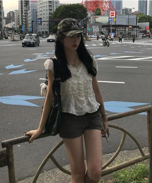 FLAREUP（フレアアップ）の「Saya Frill Puff Blouse (FL-180_Powder 