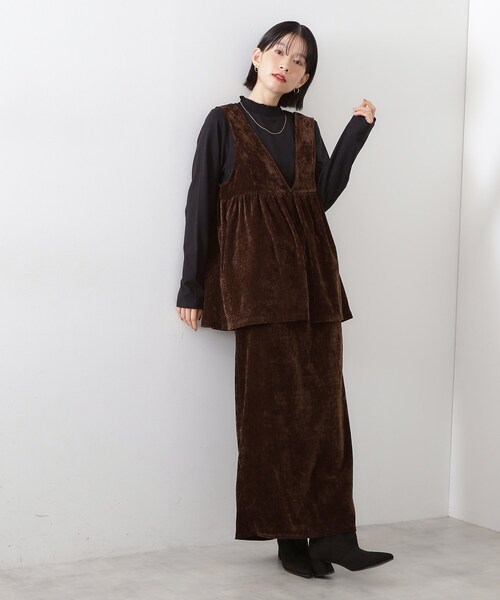 THE SHOP TK (ザ ショップ ティーケー )の「【冬のレイヤードスタイルに/吸湿発熱】 シャーリングカットソー(Tシャツ/カットソー・レディース・オフホワイト/スミクロ/ブラック・12/13)」の9枚目の写真