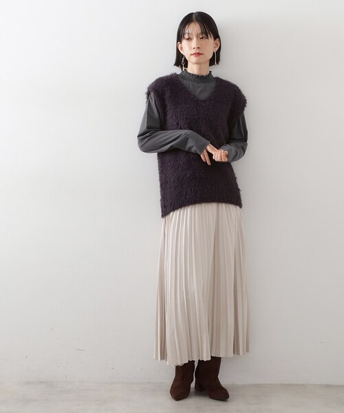 THE SHOP TK (ザ ショップ ティーケー )の「【冬のレイヤードスタイルに/吸湿発熱】 シャーリングカットソー(Tシャツ/カットソー・レディース・オフホワイト/スミクロ/ブラック・12/13)」の14枚目の写真