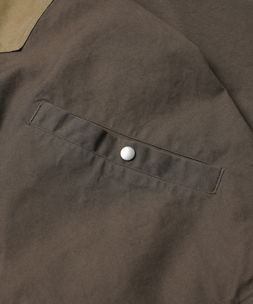 FRIZMWORKS(フリズムワークス)の「BARSTOW COACH JACKET _ MUD(ナイロンジャケット・メンズ・その他・SMALL/MEDIUM/LARGE/X-LARGE)」の6枚目の写真