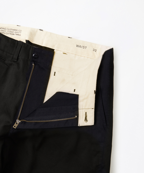 OUTSTANDING(アウトスタンディング)の「OFFICER CHINO PANTS_BLACK(その他パンツ・レディース・その他・SMALL/MEDIUM/LARGE)」の6枚目の写真