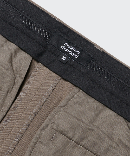 MUSINSA STANDARD（ムシンサスタンダード）の「スリーチンセミバルーンスラックス[ダスティベージュ]（スラックス・メンズ・その他・29/30/31/33/26/27/28/40/38/42/36/34/32）」の4枚目の写真