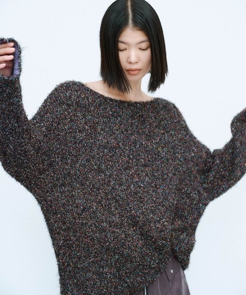 THINGS THAT MATTER（シングス ザット マター）の「SPARKLY OVER KNIT PULL-OVER / スパークリー オーバー ニット プルオーバー（ニット/セーター・レディース・ブルー/ブラック・FREE）」の2枚目の写真
