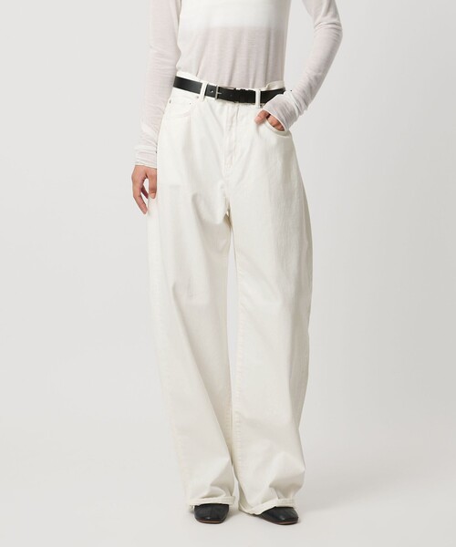 AEWEN MATOPH(イウエン マトフ)の「<AEWEN MATOPH>デニムカーブパンツ(デニムパンツ・レディース・ホワイト/ブラック/コバルトブルー・34/36/38)」の2枚目の写真