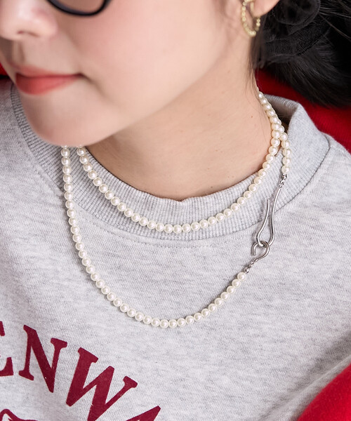 FREAK'S STORE（フリークスストア）の「ロング パール フック ネックレス（ネックレス・レディース・シルバー・ONE SIZE）」の4枚目の写真