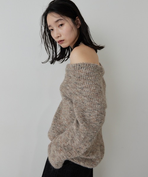 HANNE(アン)の「MIXオフショルニット(ニット/セーター・レディース・グレー/ベージュ・FREE)」の2枚目の写真