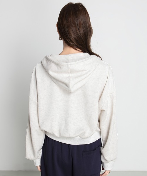 by LEGNA(バイレグナ)の「サイドラインダブルジップパーカー(パーカー・レディース・ライトグレー/ブラック・SMALL/MEDIUM/X-LARGE/LARGE)」の4枚目の写真