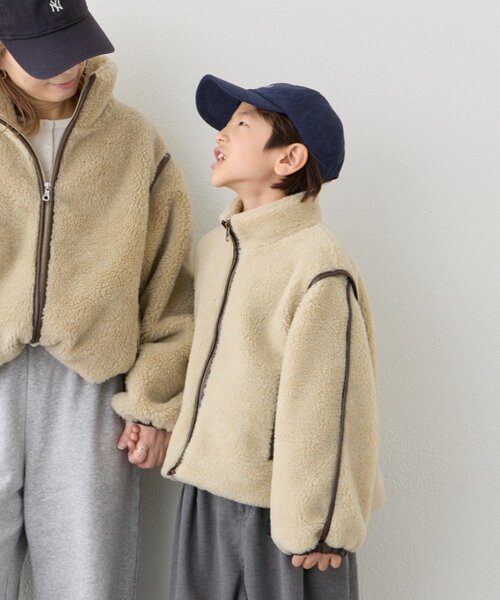 CIAOPANIC TYPY(チャオパニックティピー)の「【KIDS】【ジュニアサイズあり】気温対応ママとお揃い!ぬくかる2WAYマルチウェイボアジャケット(OSORO)(ブルゾン・キッズ・チャコールグレー/アイボリー・150/130/110)」の2枚目の写真
