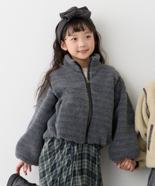CIAOPANIC TYPY(チャオパニックティピー)の「【KIDS】【ジュニアサイズあり】気温対応ママとお揃い!ぬくかる2WAYマルチウェイボアジャケット(OSORO)(ブルゾン・キッズ・チャコールグレー/アイボリー・150/130/110)」の19枚目の写真