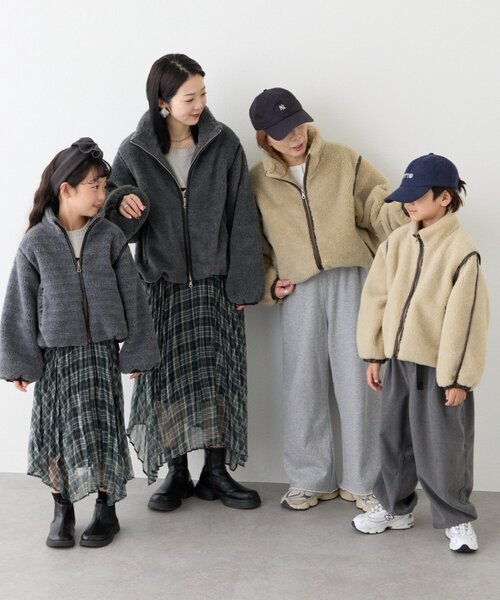 CIAOPANIC TYPY(チャオパニックティピー)の「【KIDS】【ジュニアサイズあり】気温対応ママとお揃い!ぬくかる2WAYマルチウェイボアジャケット(OSORO)(ブルゾン・キッズ・チャコールグレー/アイボリー・150/130/110)」の5枚目の写真