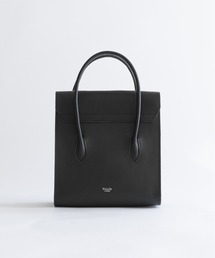 EN NEUME（エンノイム）の「Smooth Flap Square Bag（ハンドバッグ）」
