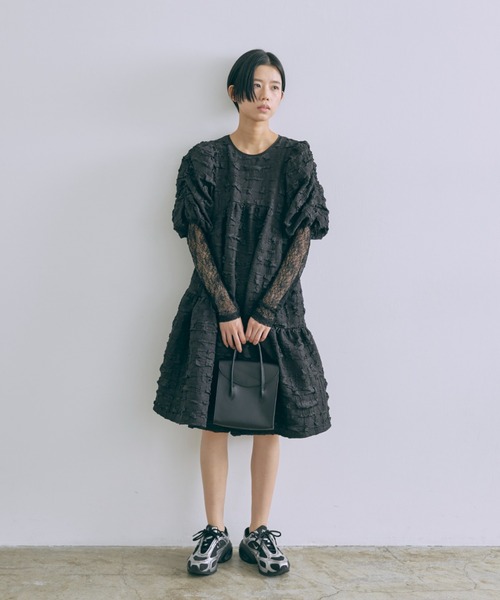EN NEUME（エンノイム）の「Smooth Flap Square Bag（ハンドバッグ・レディース・ブラック・ONE SIZE）」の5枚目の写真