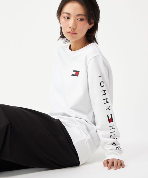 TOMMY HILFIGER（トミーヒルフィガー）の「【オンライン限定】フレンチテリー ロゴ ロングスリーブスウェット（スウェット・メンズ・チャコールグレー/ホワイト/ネイビー・MEDIUM/X-LARGE/LARGE/SMALL）」の19枚目の写真