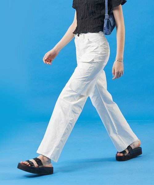 KOLEAT（コレット）の「夏クーリングバサラストレートカーゴスラックスパンツ[ホワイト]（その他パンツ・レディース・その他・MEDIUM/SMALL）」の3枚目の写真