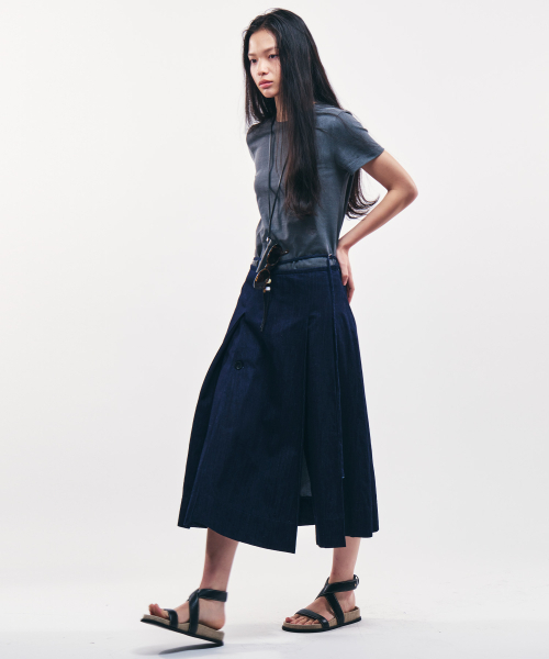 CITYBREEZE(シティブリーズ)の「Denim Pleated Belt Long Skirt_INDIGO(スカート・レディース・ダークブルー・SMALL/MEDIUM)」の1枚目の写真