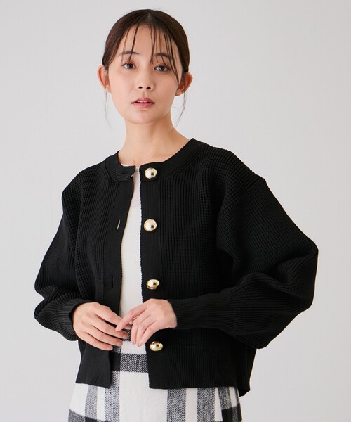 Jayro（ジャイロ）の「ビッグ釦柄切替バルーンカーディガン（カーディガン/ボレロ・レディース・オフホワイト/ブラック/オレンジ・FREE）」の4枚目の写真