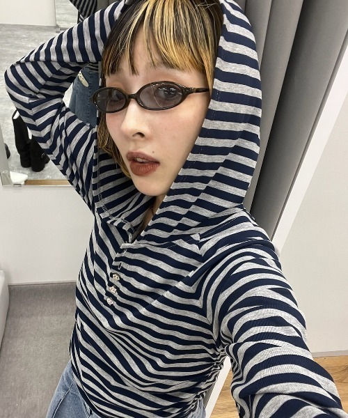 JEANASIS(ジーナシス)の「【25quee】ヘンリーボーダーフーディ/636183(パーカー・レディース・ベージュ系その他/ネイビー系/イエロー系その他・FREE)」の21枚目の写真