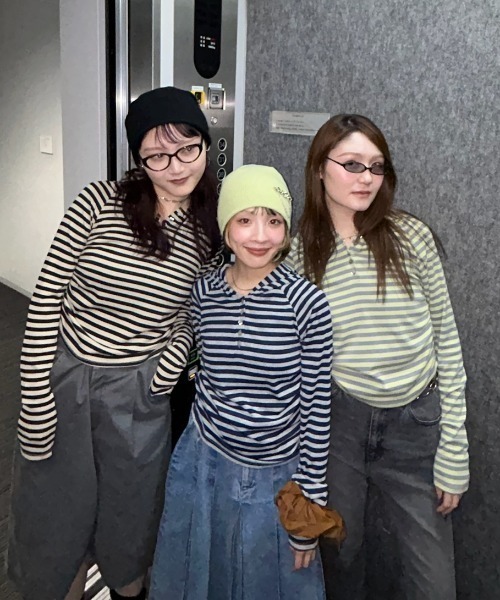 JEANASIS(ジーナシス)の「【25quee】ヘンリーボーダーフーディ/636183(パーカー・レディース・ベージュ系その他/ネイビー系/イエロー系その他・FREE)」の7枚目の写真