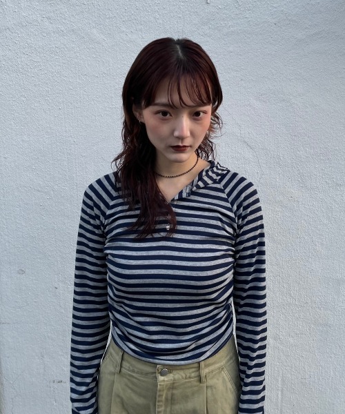 JEANASIS(ジーナシス)の「【25quee】ヘンリーボーダーフーディ/636183(パーカー・レディース・ベージュ系その他/ネイビー系/イエロー系その他・FREE)」の9枚目の写真