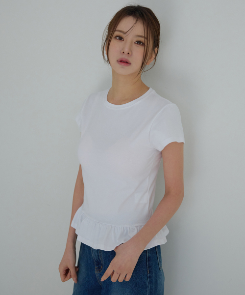 AWESOME STUDIO（オーサムスタジオ）の「フリルレイヤード半袖Tシャツホワイト（Tシャツ/カットソー・レディース・ホワイト・FREE）」の2枚目の写真